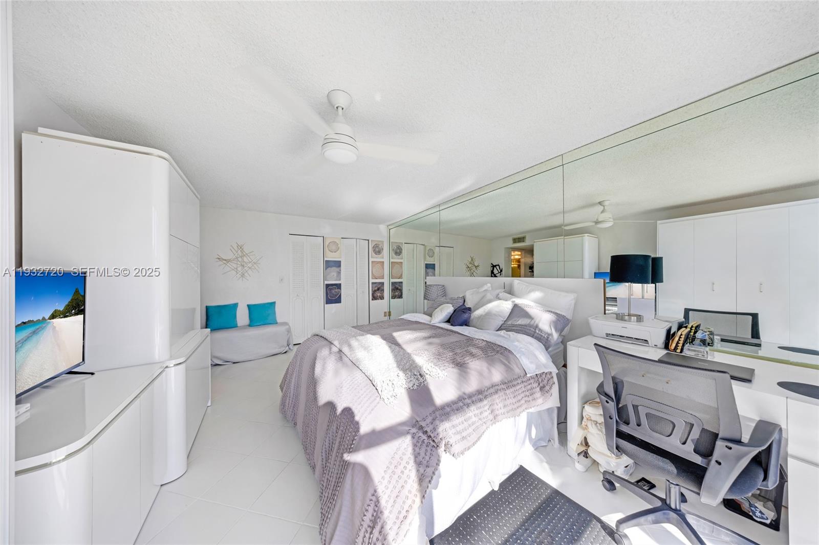 OCEANVIEW PARK CONDO - Residential Lease