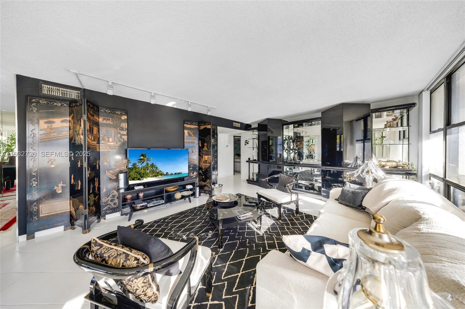 OCEANVIEW PARK CONDO - Residential Lease