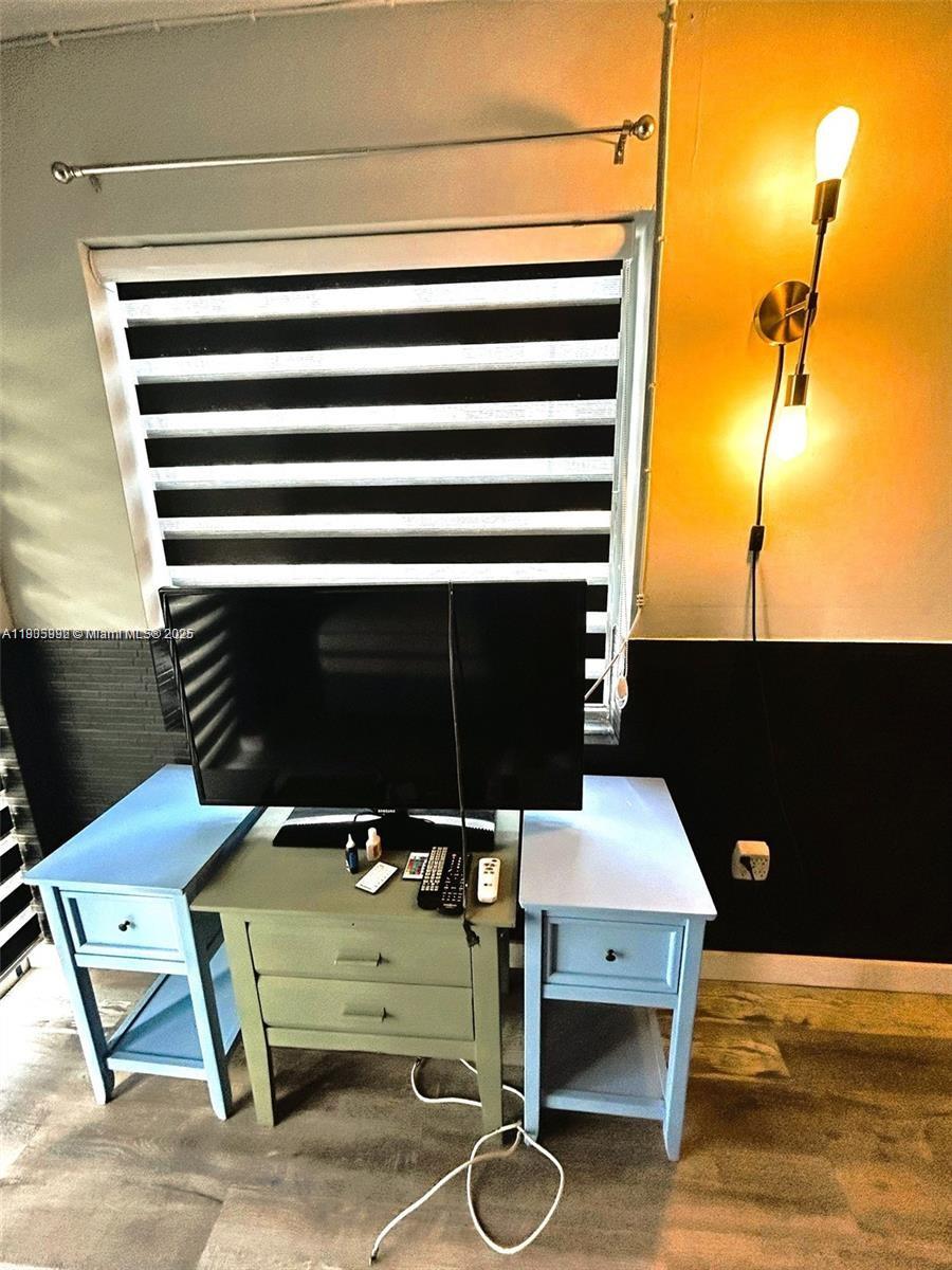 SUNSHINE BAY CONDO - Residential Lease