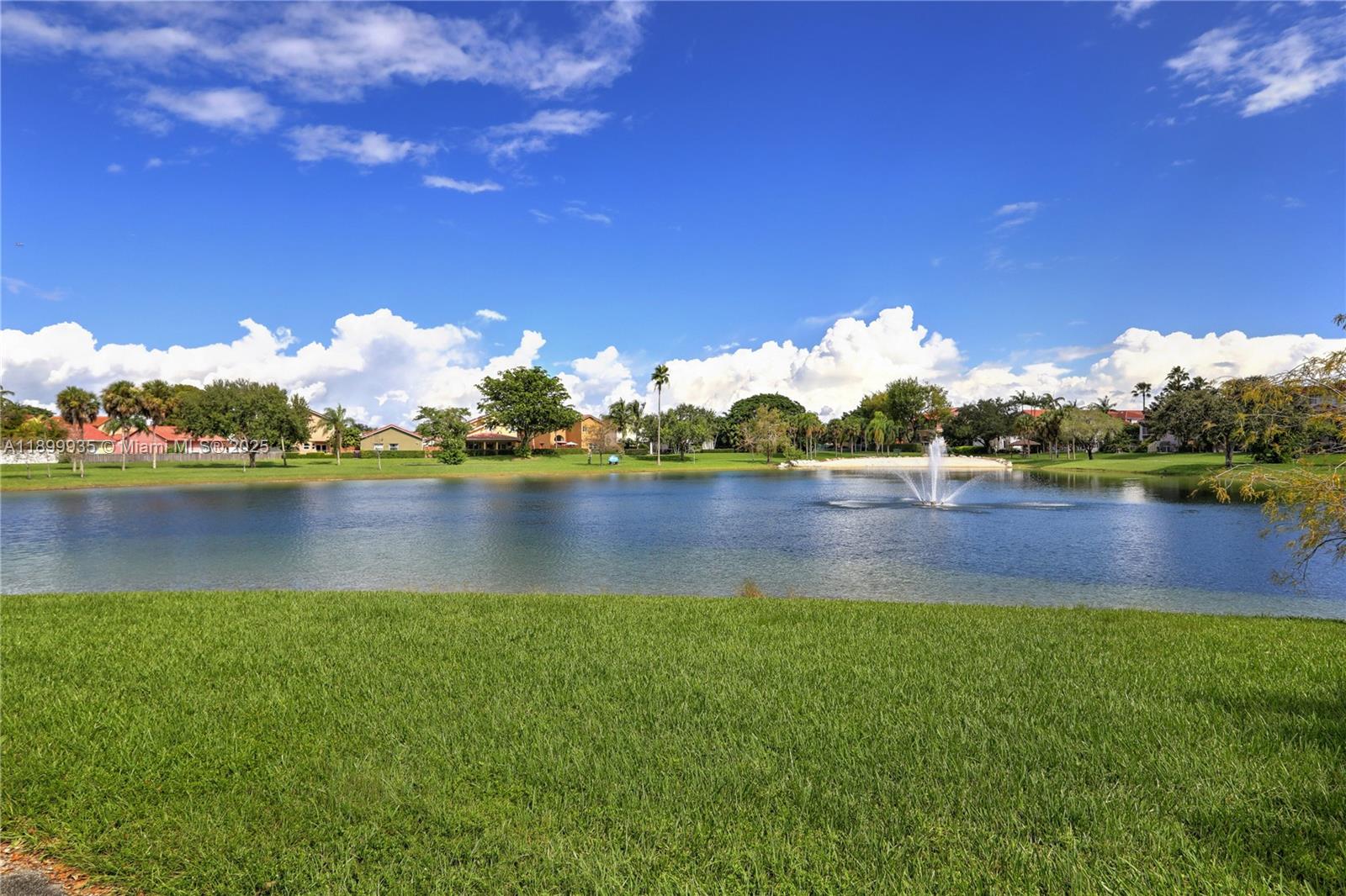 LAKESIDE AT THE HAMMOCKS - Residential