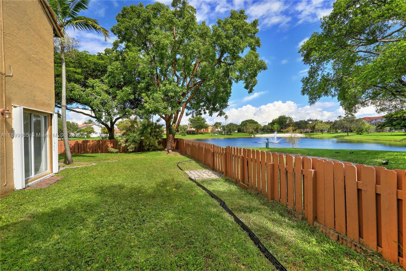 LAKESIDE AT THE HAMMOCKS - Residential