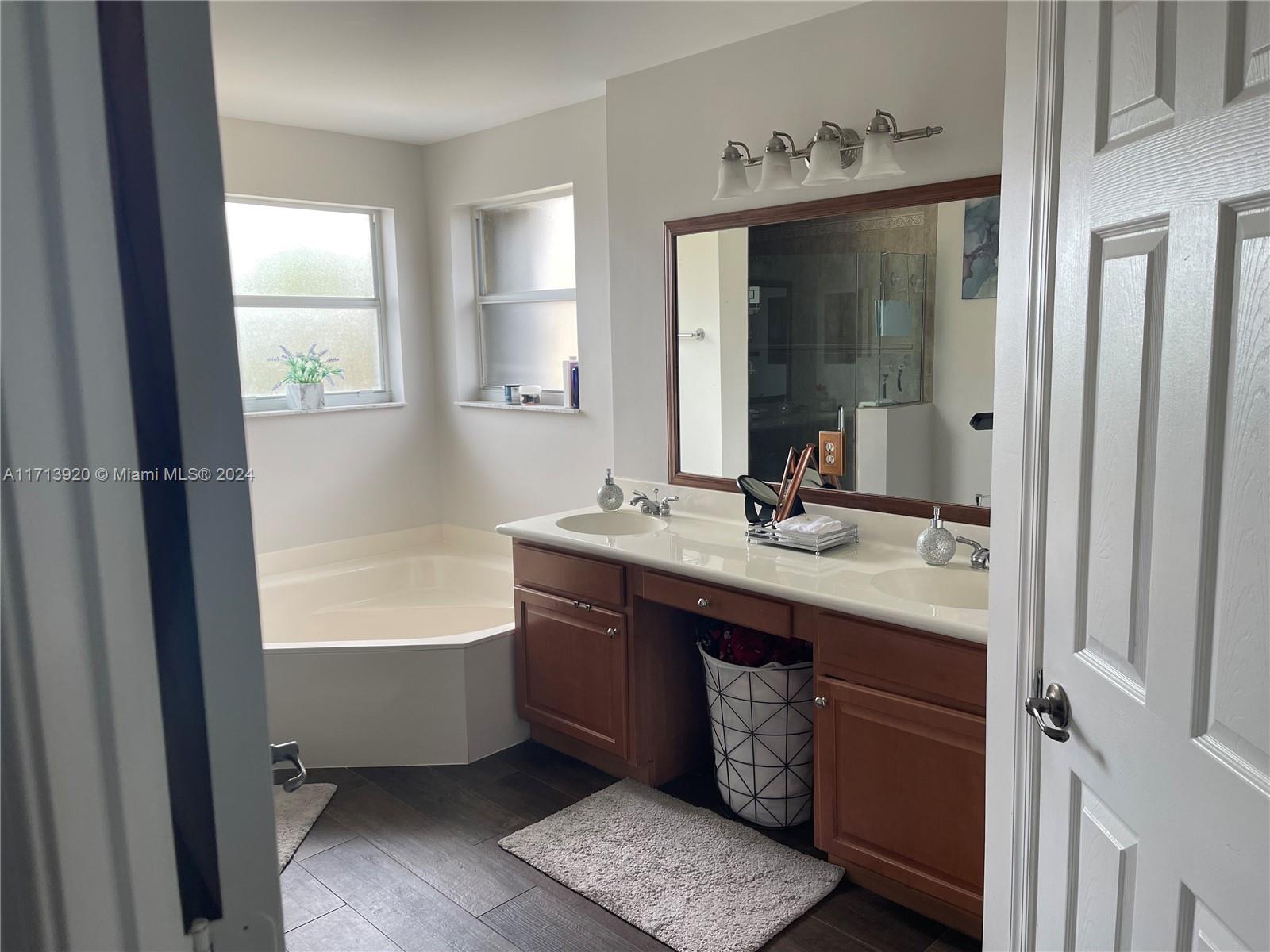 414 SW 205th Ave 414