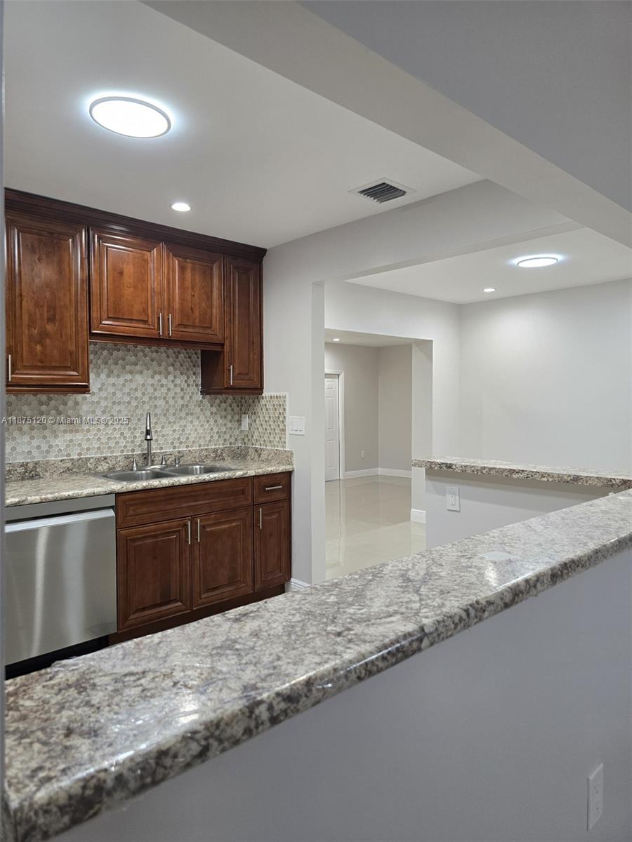 DOUGLAS ESTS - Residential