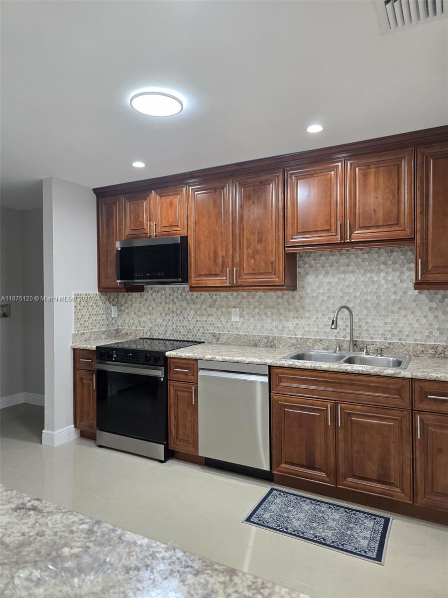 DOUGLAS ESTS - Residential