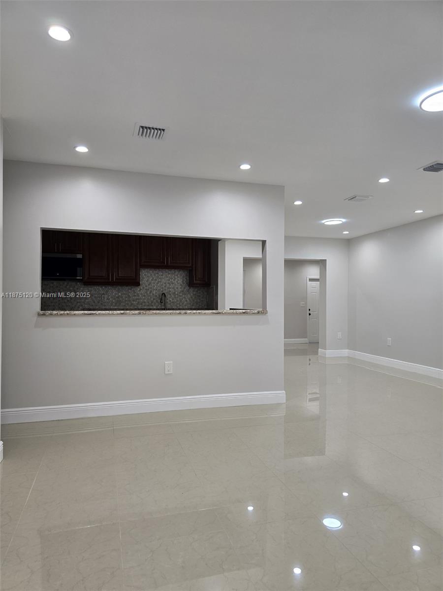 DOUGLAS ESTS - Residential