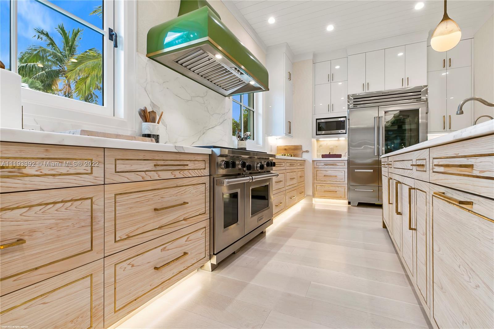 ISLAND BEACH THE REVISED - Residential