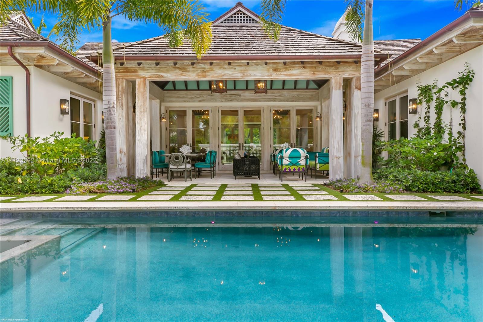 ISLAND BEACH THE REVISED - Residential