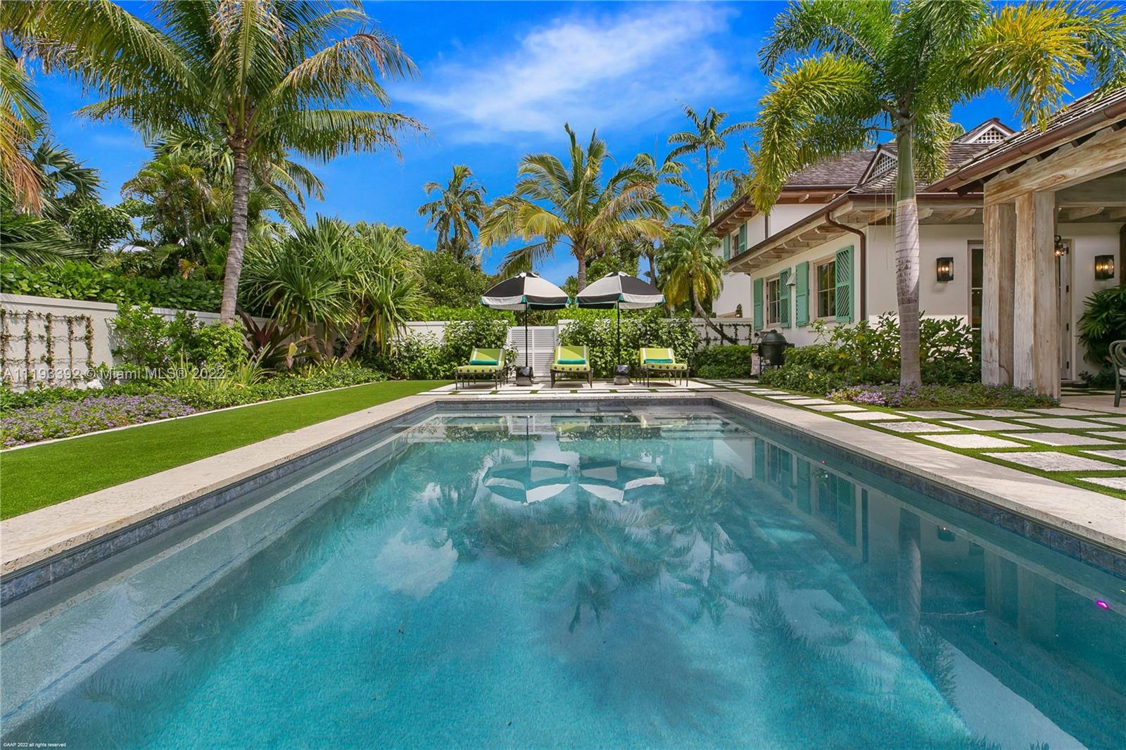 ISLAND BEACH THE REVISED - Residential