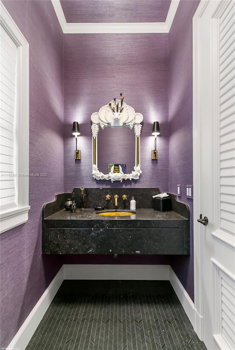 ISLAND BEACH THE REVISED - Residential