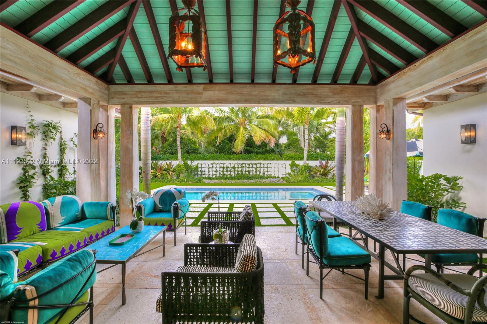 ISLAND BEACH THE REVISED - Residential