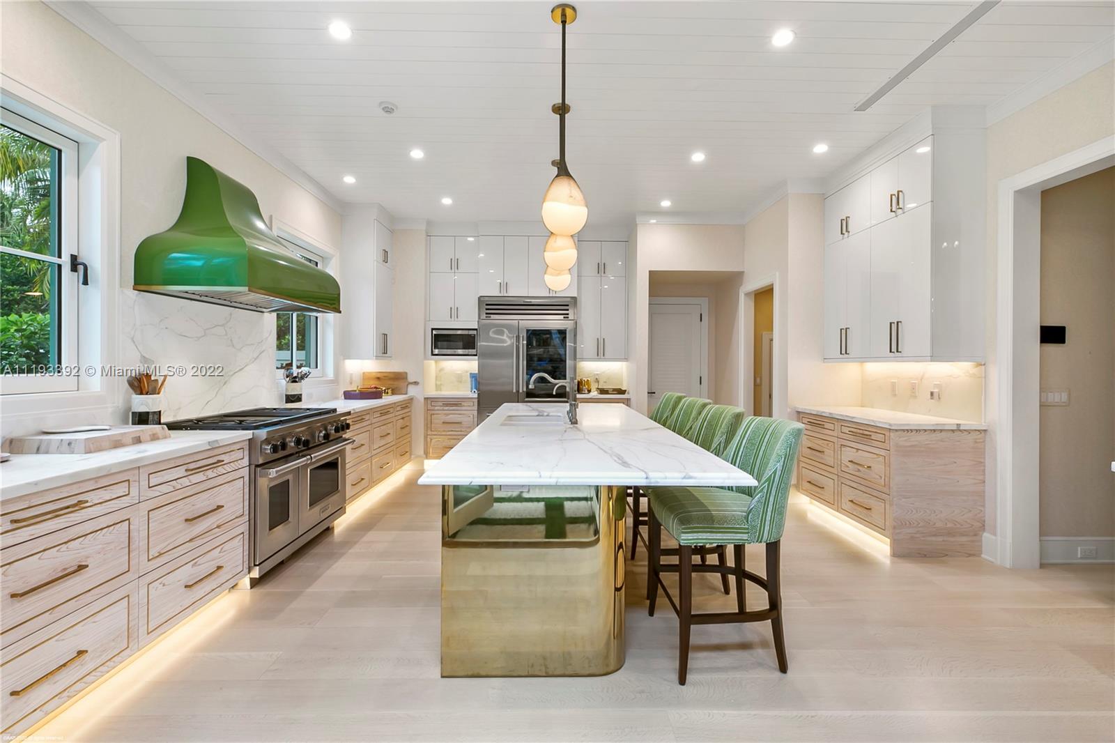 ISLAND BEACH THE REVISED - Residential