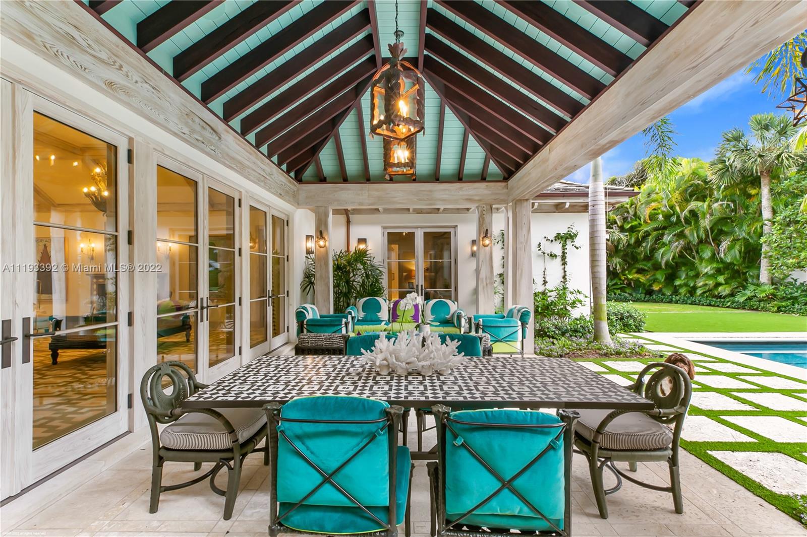 ISLAND BEACH THE REVISED - Residential