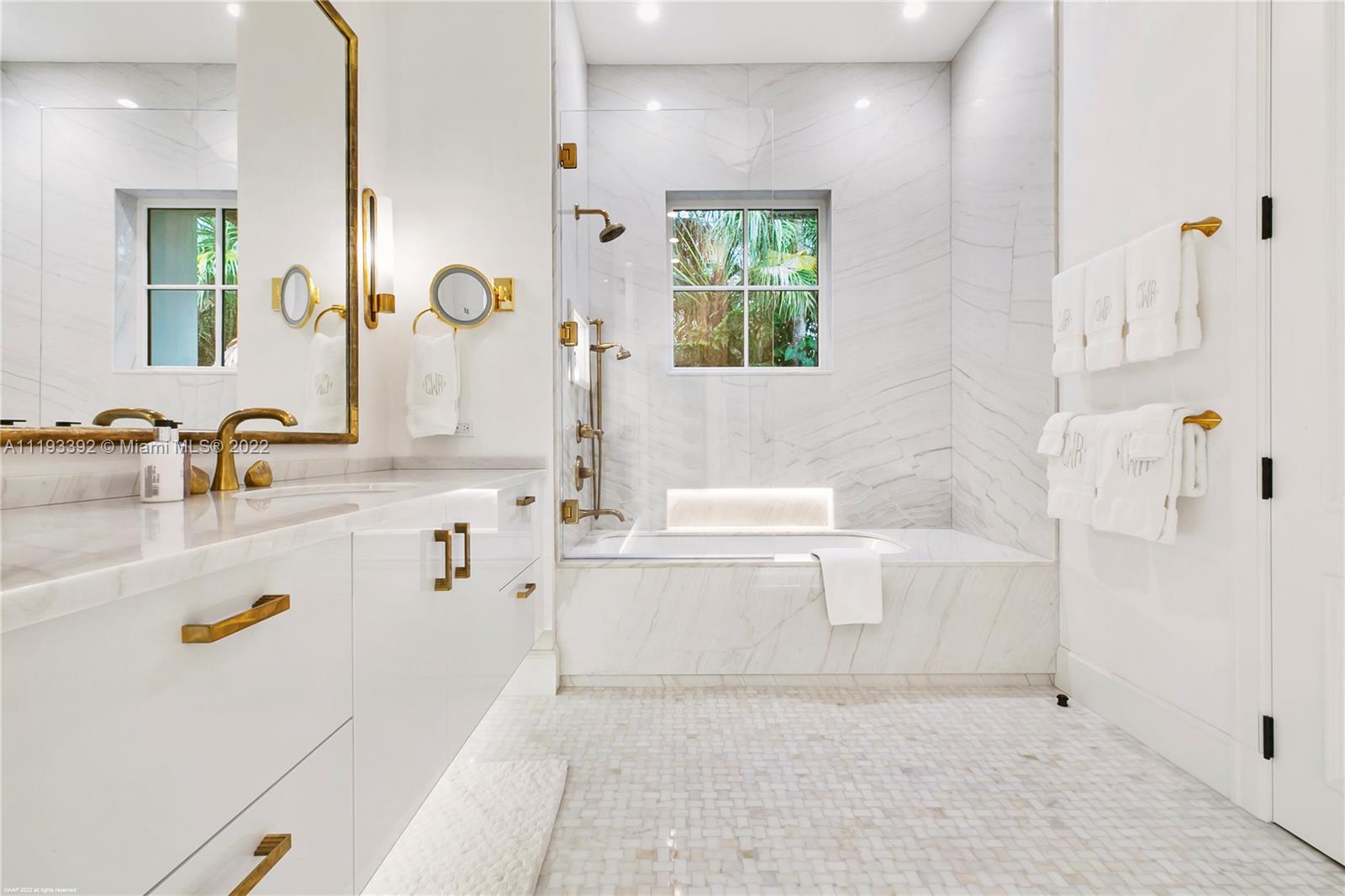 ISLAND BEACH THE REVISED - Residential