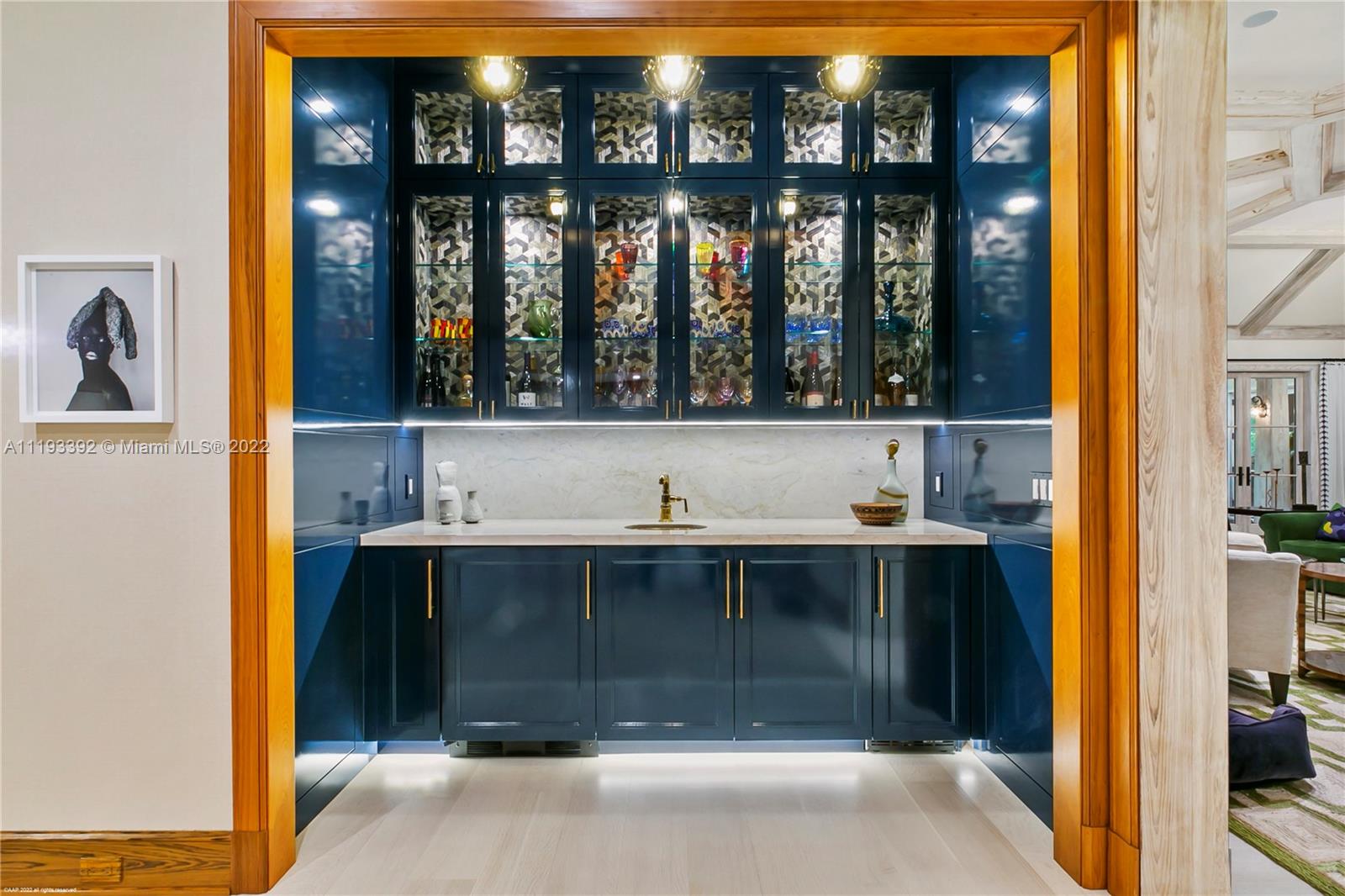 ISLAND BEACH THE REVISED - Residential