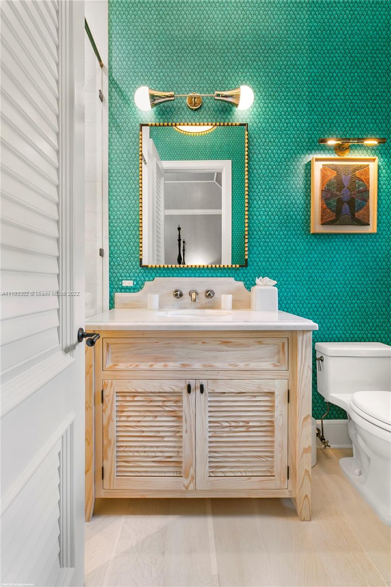 ISLAND BEACH THE REVISED - Residential