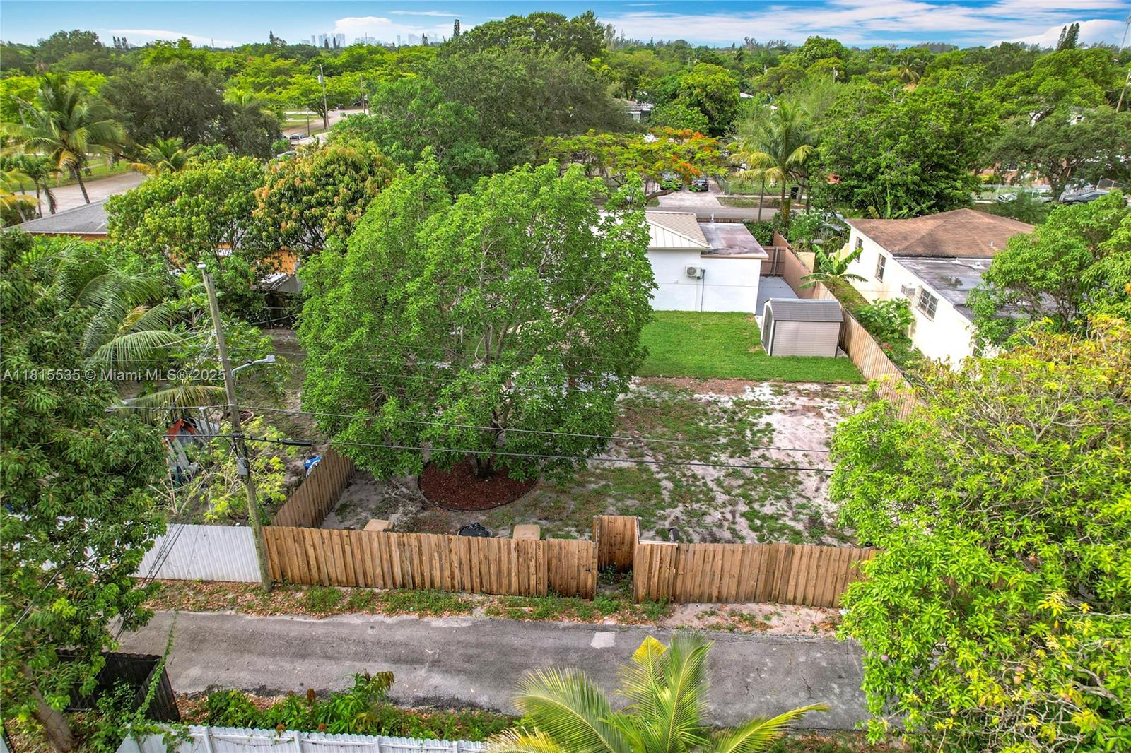 1535 NW 124th St
