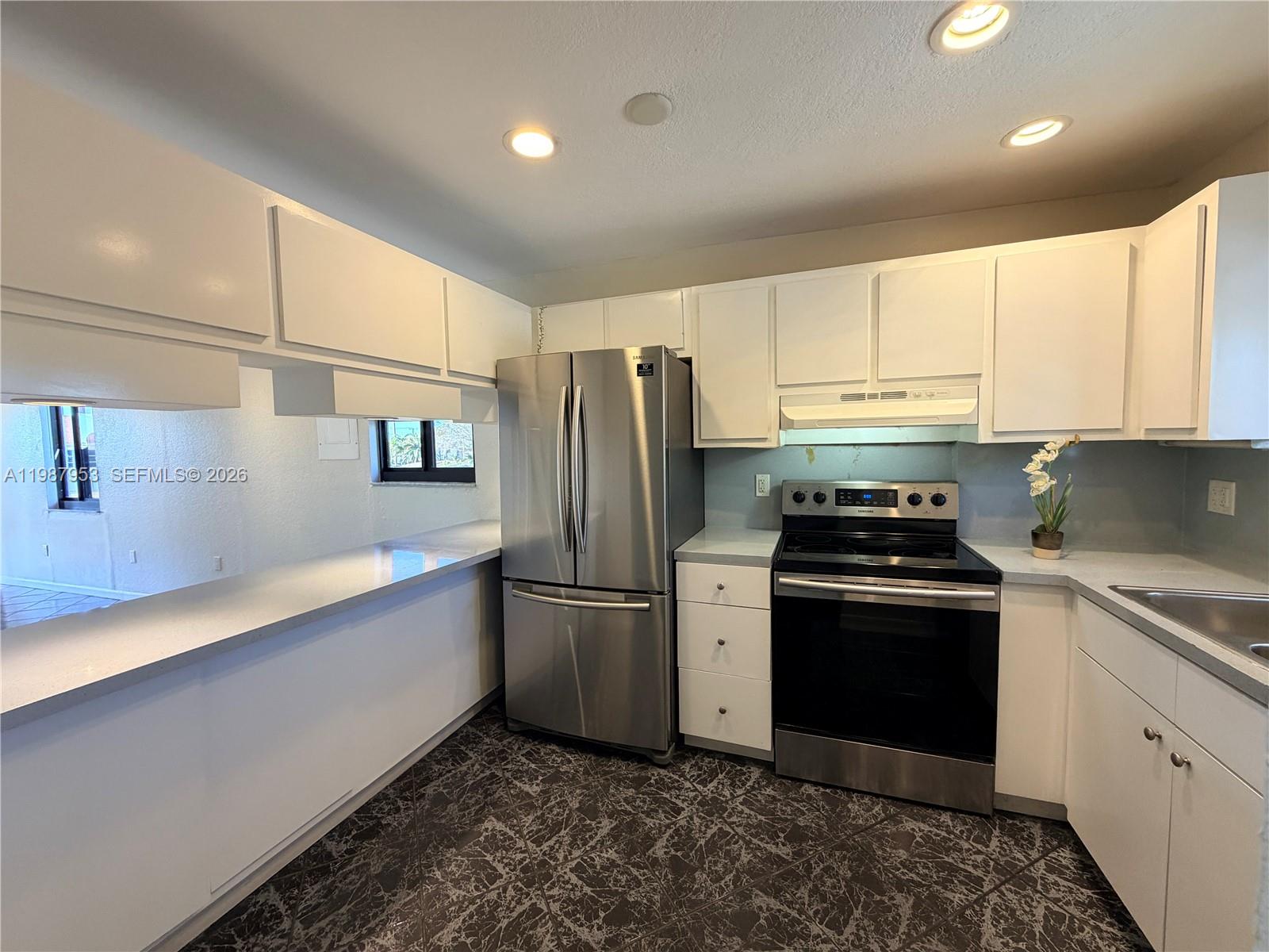 OLYMPIC HEIGHTS - Residential Lease