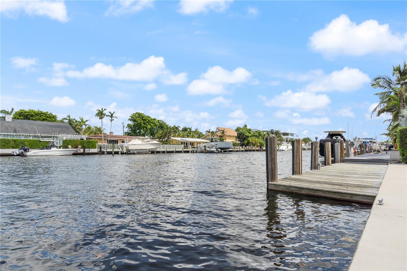 LAUDERDALE HARBORS - Residential