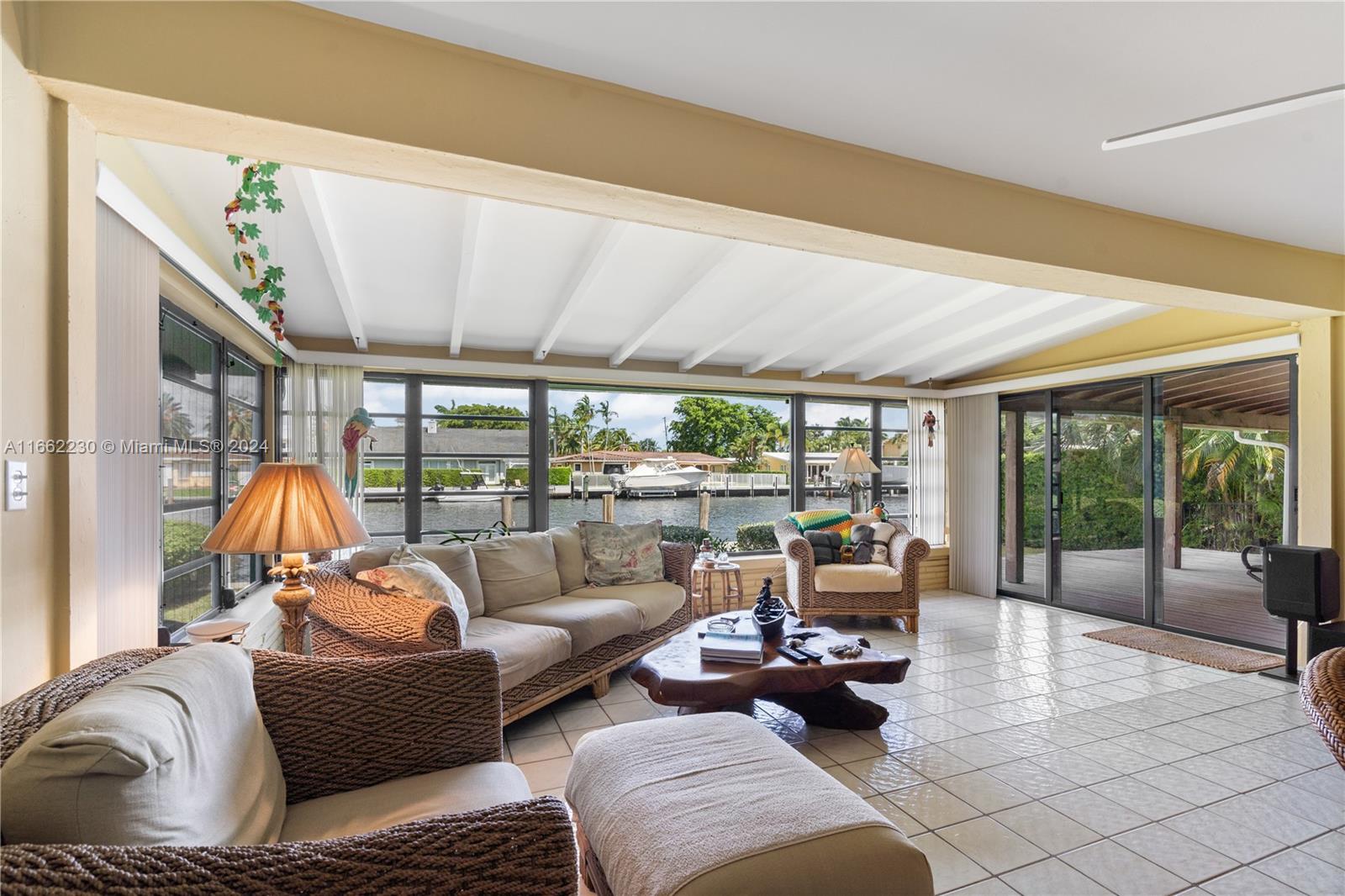 LAUDERDALE HARBORS - Residential