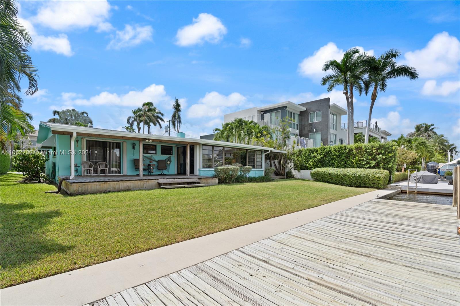 LAUDERDALE HARBORS - Residential