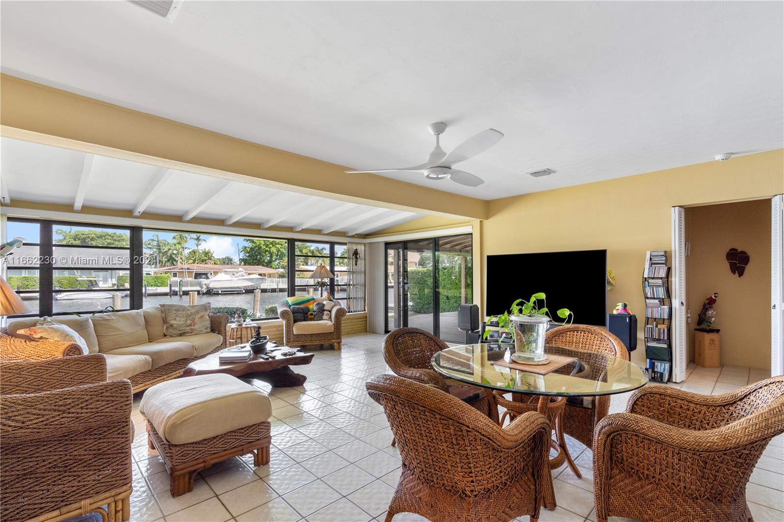 LAUDERDALE HARBORS - Residential