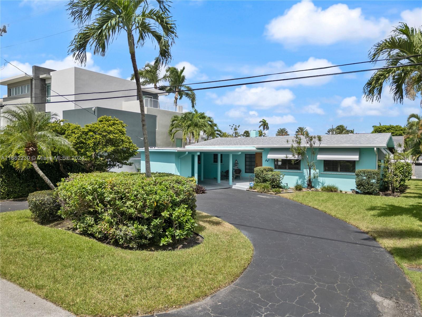 LAUDERDALE HARBORS - Residential