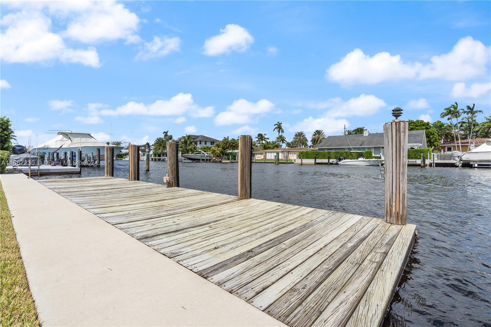 LAUDERDALE HARBORS - Residential