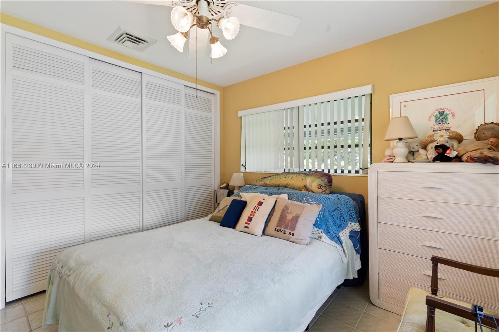 LAUDERDALE HARBORS - Residential