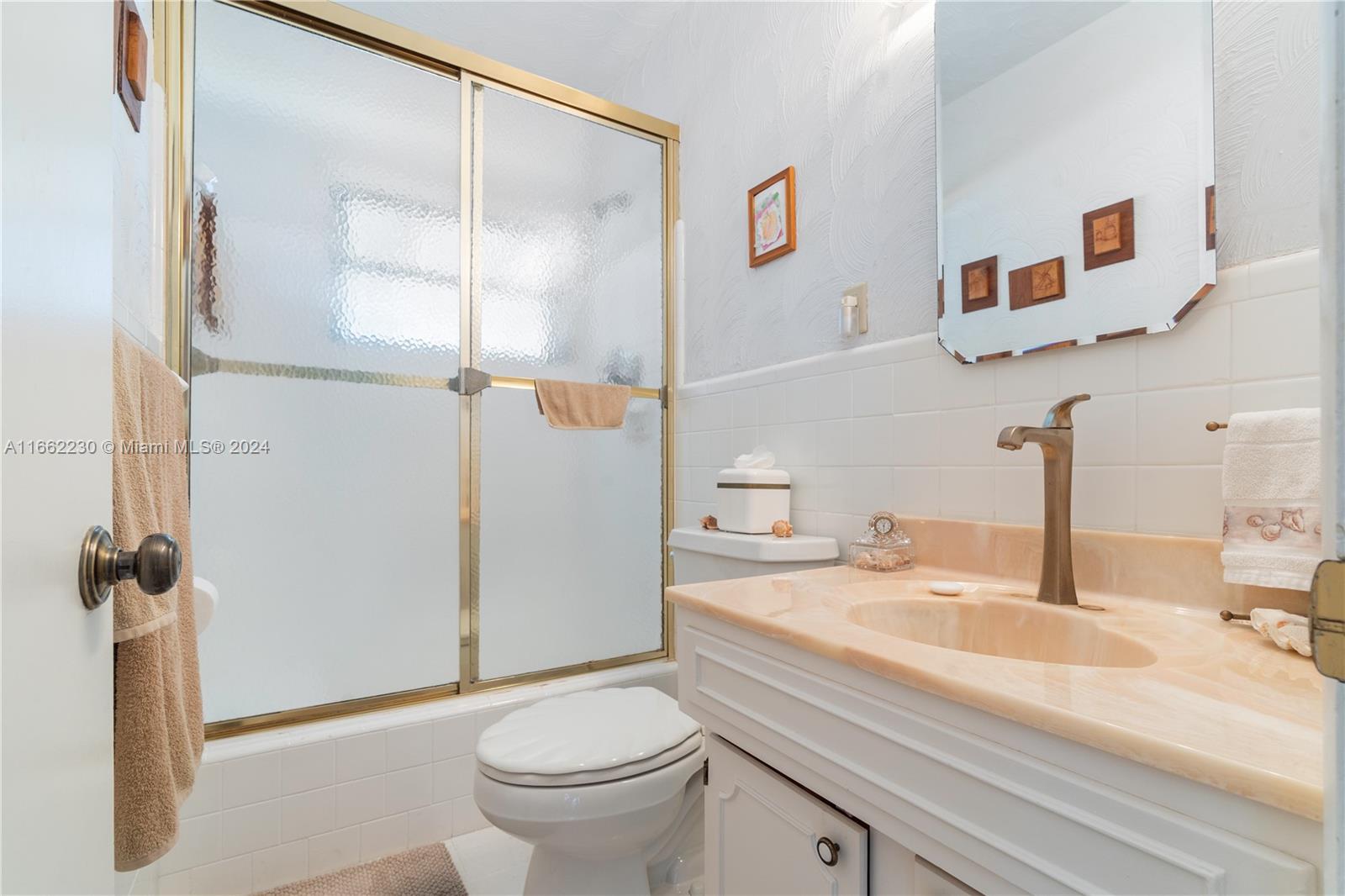 LAUDERDALE HARBORS - Residential