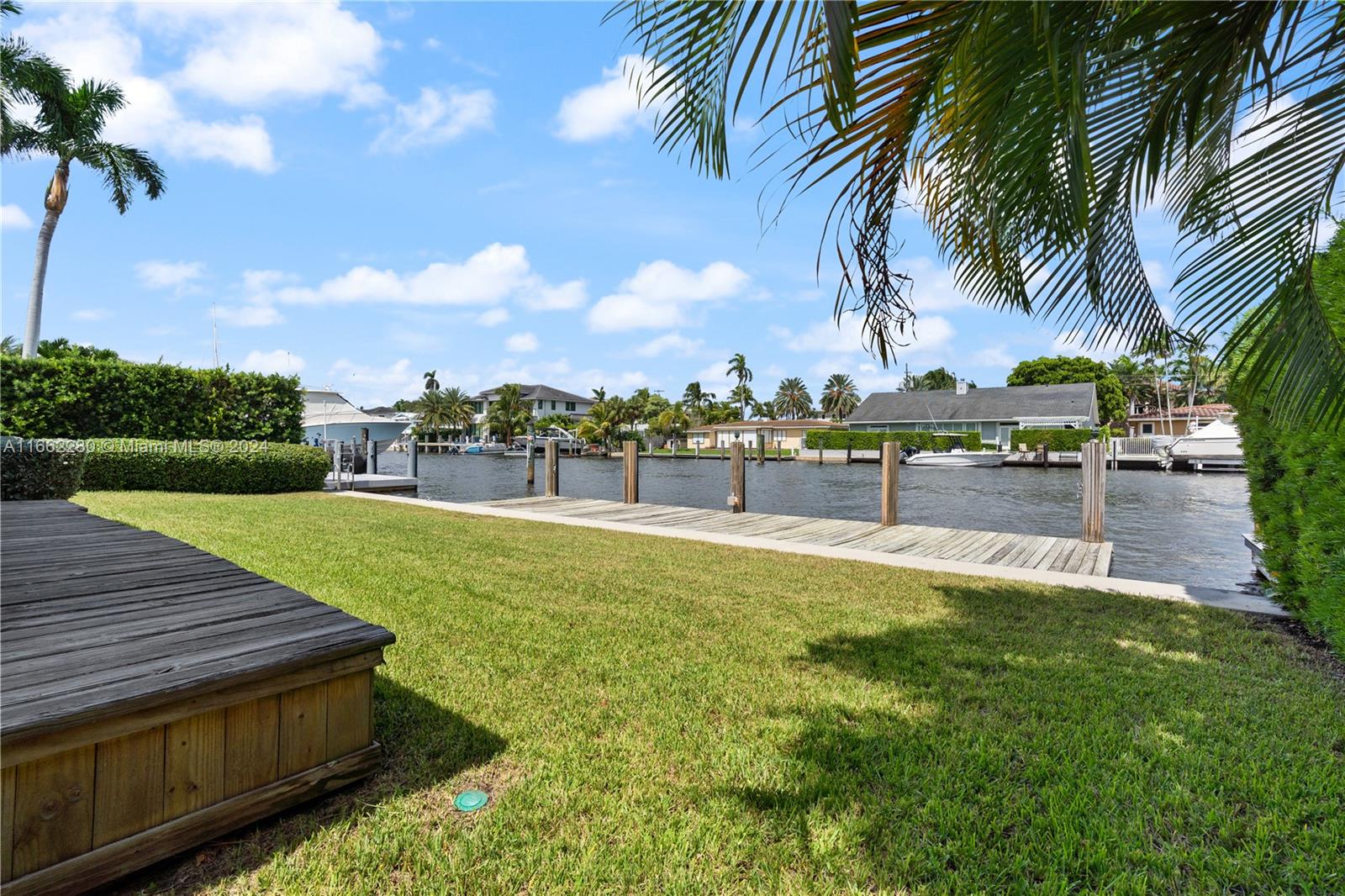 LAUDERDALE HARBORS - Residential