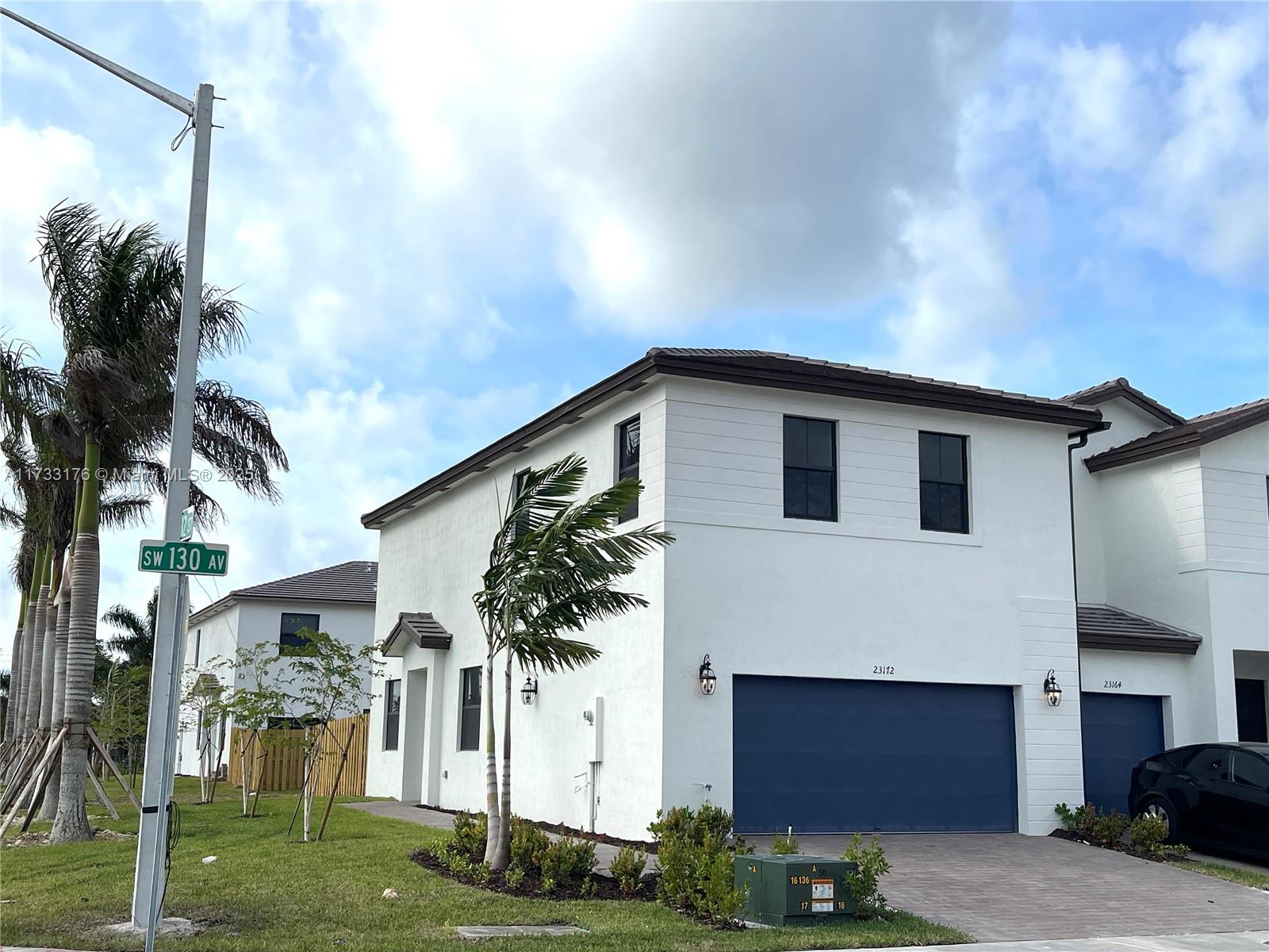 Rental Property at 23172 Sw 130th Ave 23172, Miami, Broward County, Florida - Bedrooms: 3 
Bathrooms: 3  - $3,000 MO.