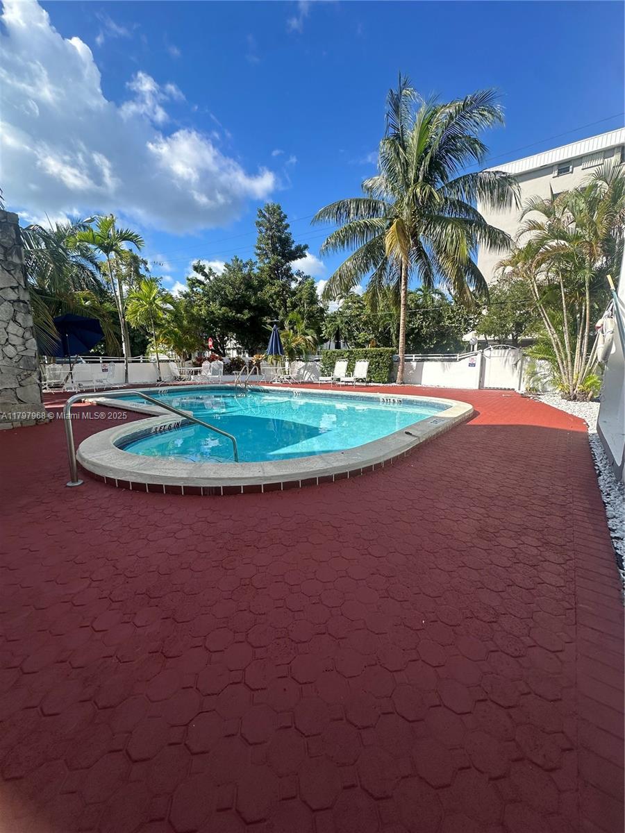 THE ATRIUM CONDO - Residential