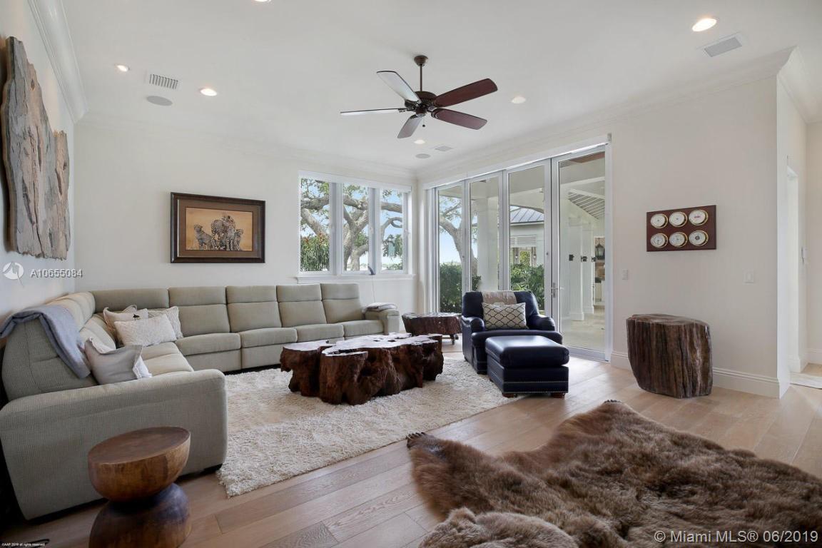 PENNOCK POINT - Residential