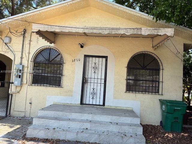 1270 Nw 29th Ter 1A, Miami, Broward County, Florida - 4 Bedrooms  
1 Bathrooms - 
