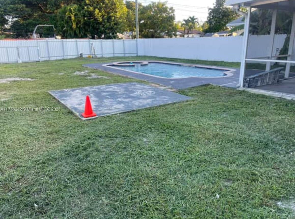 HOLLYWOOD PARK - Residential