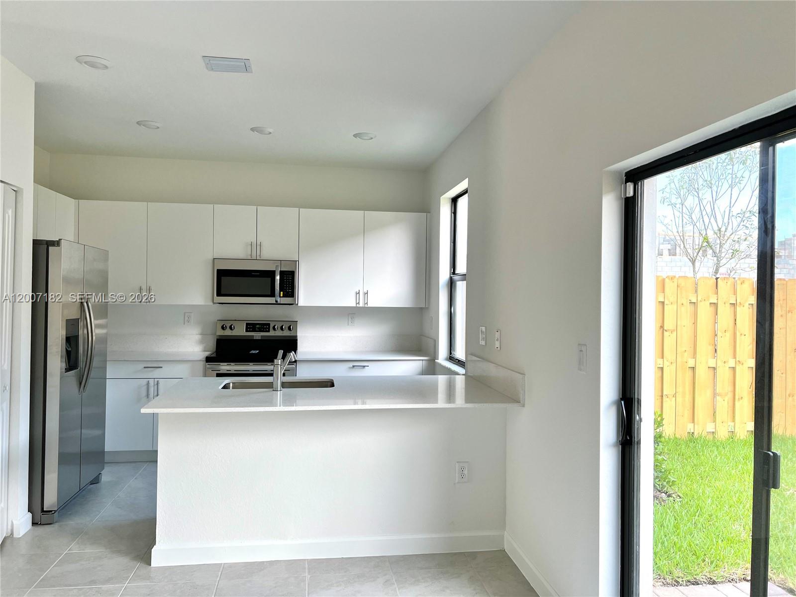 KENDALL ASSEMBLAGE SOUTH - Residential