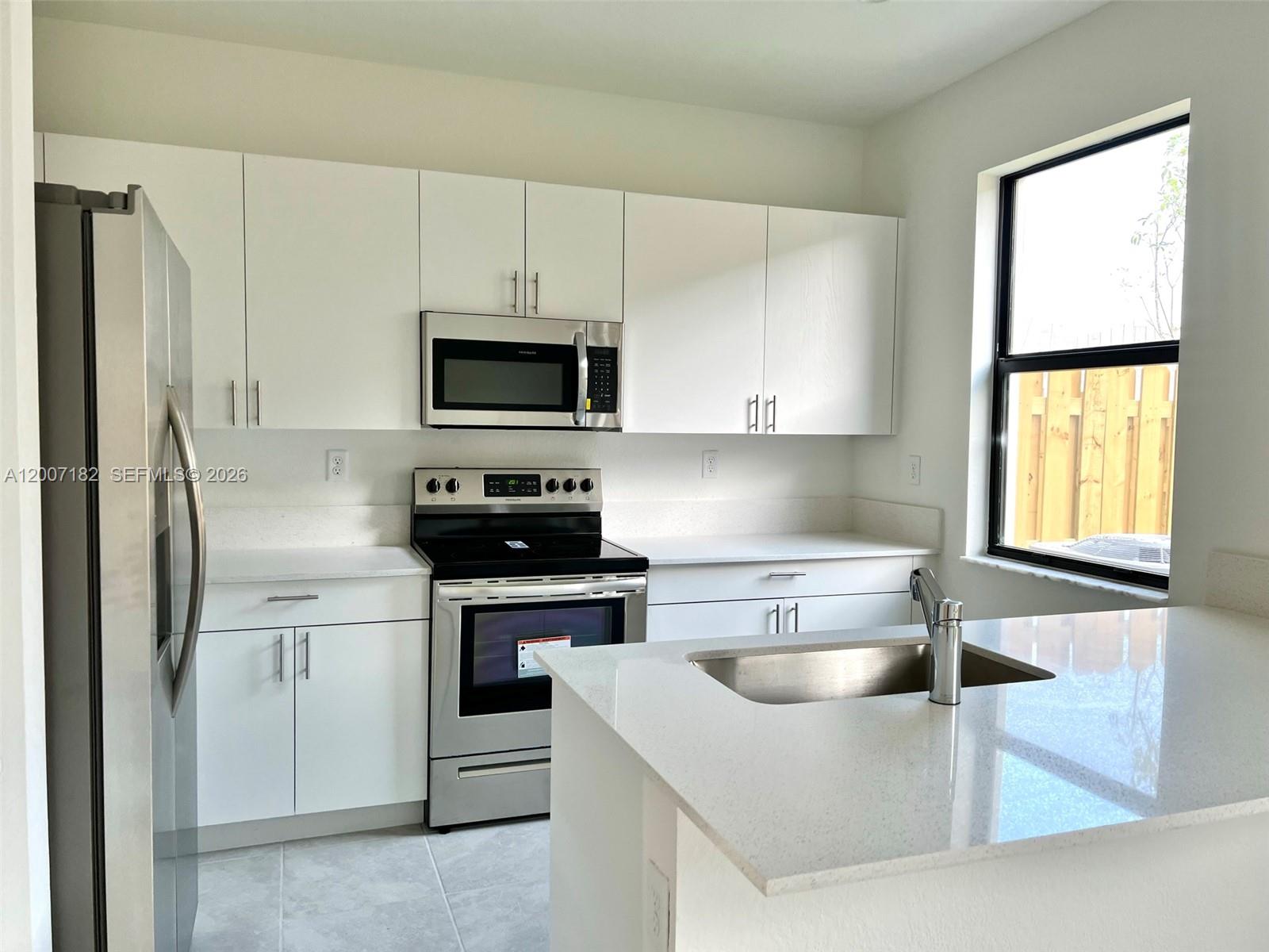 KENDALL ASSEMBLAGE SOUTH - Residential