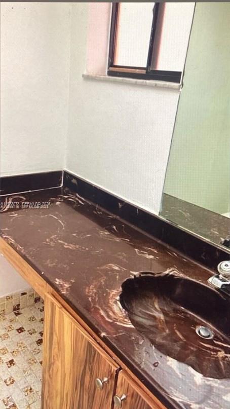 HORIZONS WEST CONDO #2 - Residential Lease