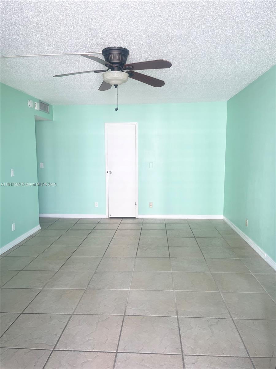 AVANT GARDE CONDO - Residential Lease