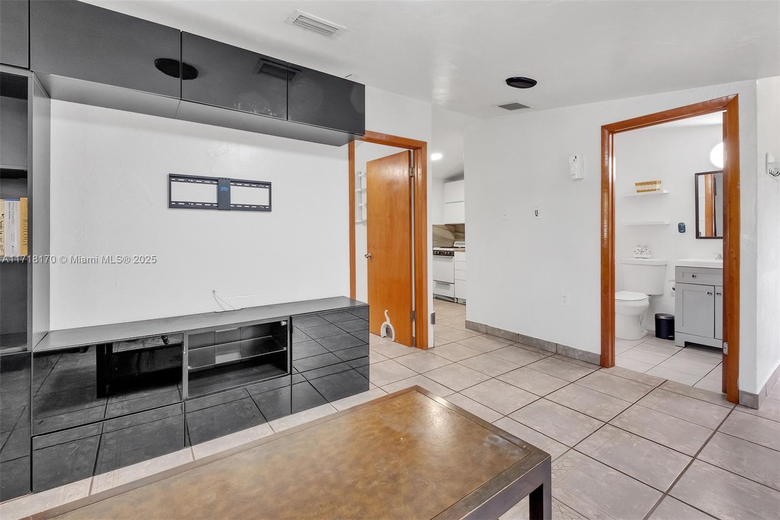 GRANADA PLACE AMD PL - Residential