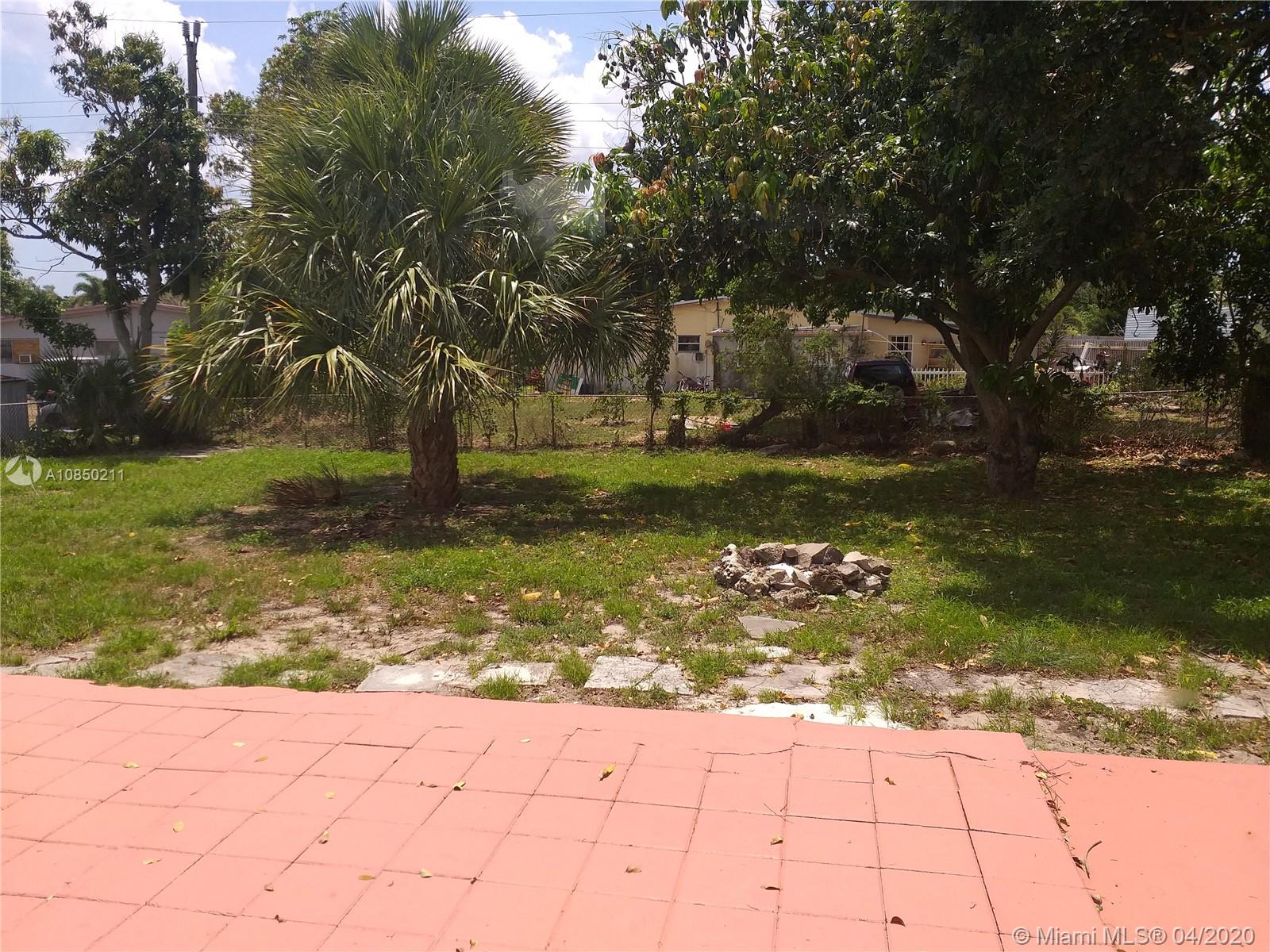 LAKE BOYNTON ESTATES 1 - Residential Lease