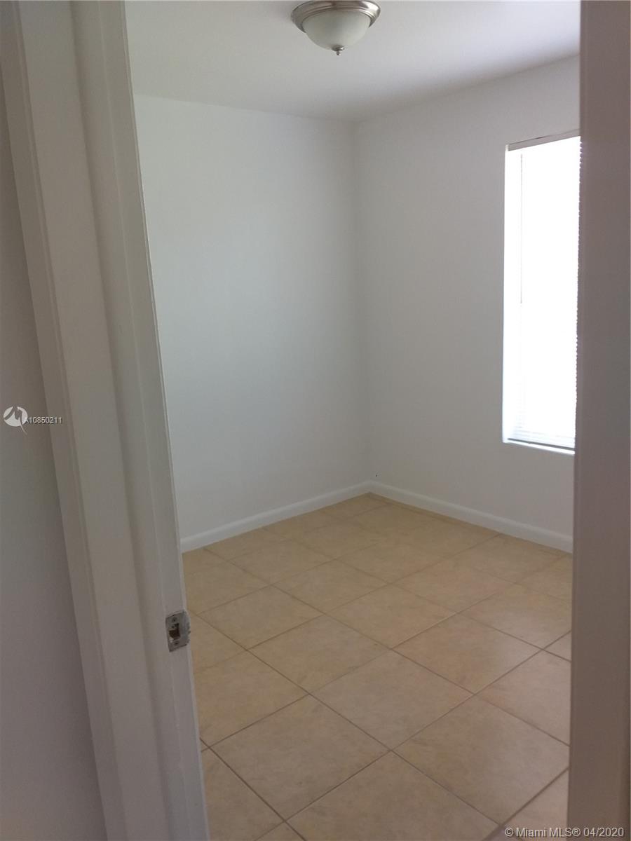 LAKE BOYNTON ESTATES 1 - Residential Lease