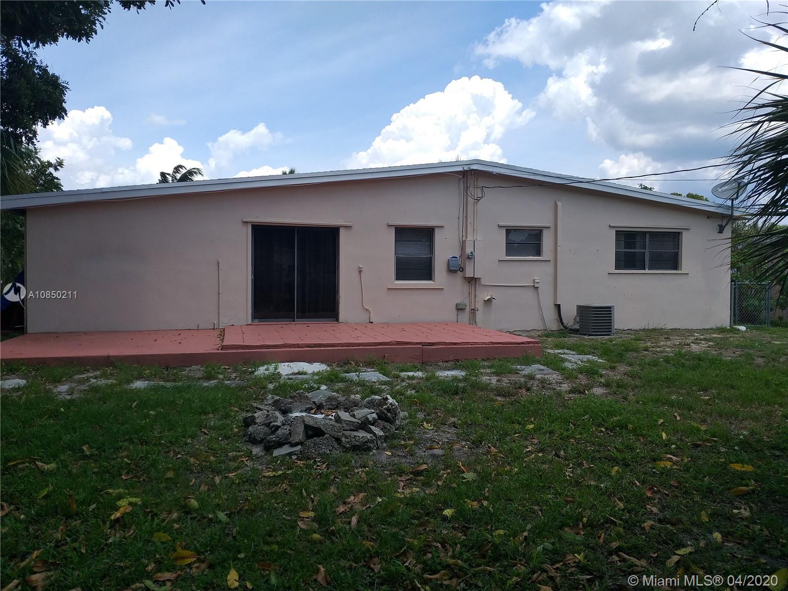 LAKE BOYNTON ESTATES 1 - Residential Lease