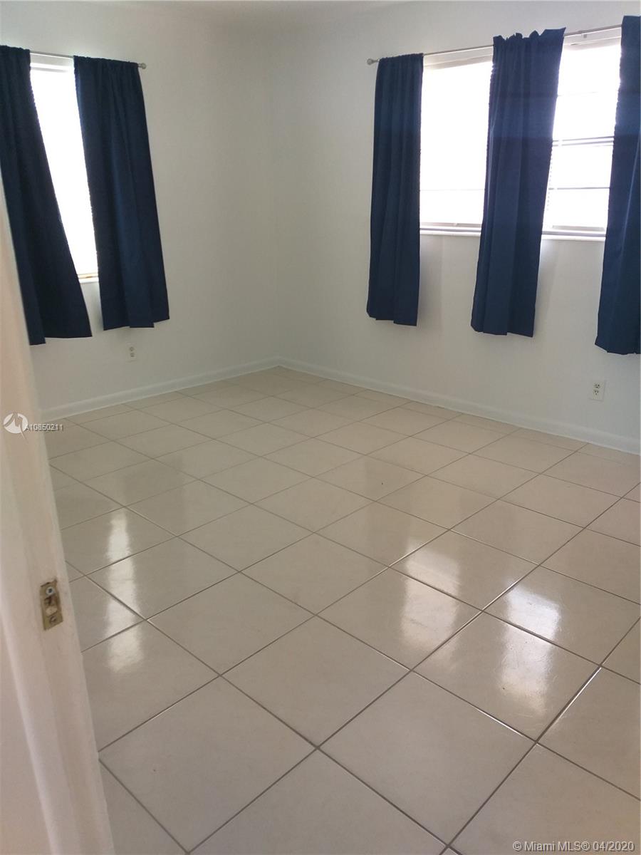 LAKE BOYNTON ESTATES 1 - Residential Lease