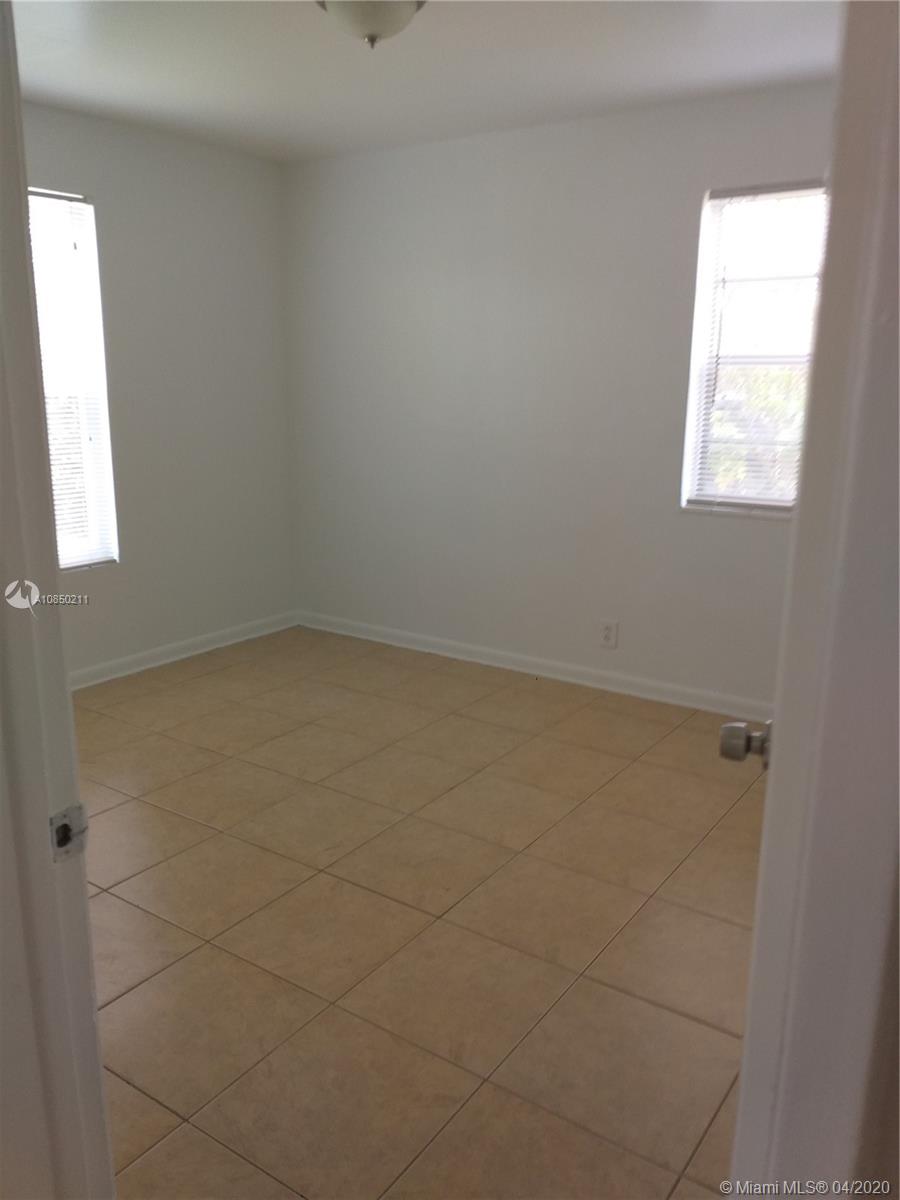 LAKE BOYNTON ESTATES 1 - Residential Lease