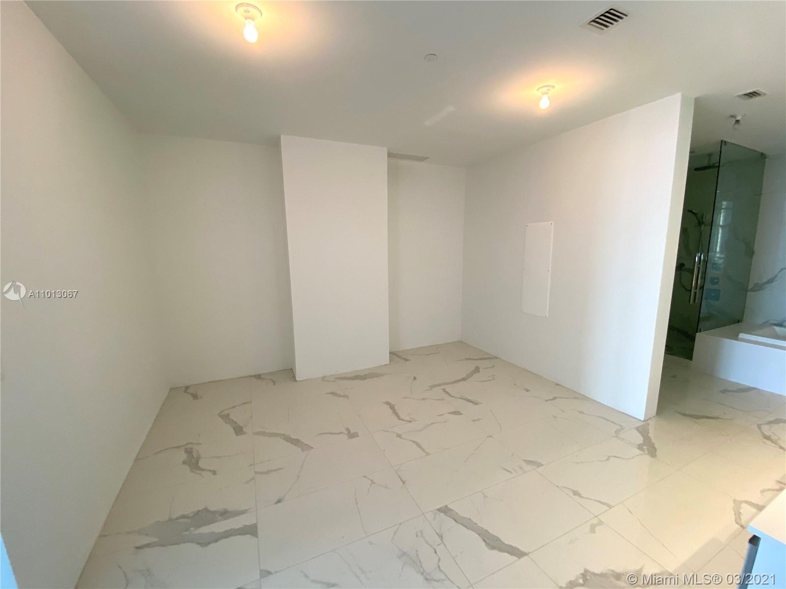 PRIVE ISLAND RESIDENCES - Residential