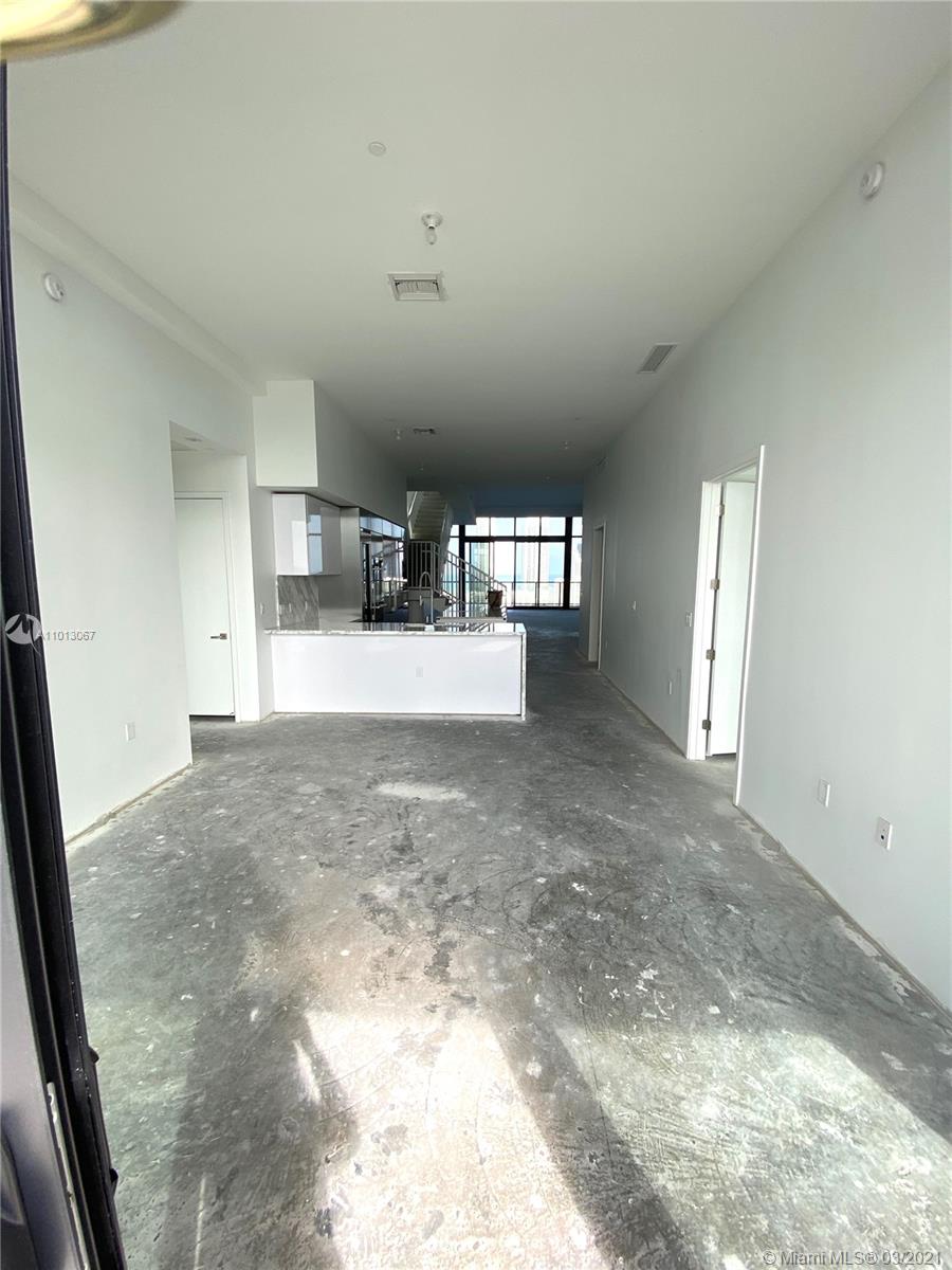 PRIVE ISLAND RESIDENCES - Residential