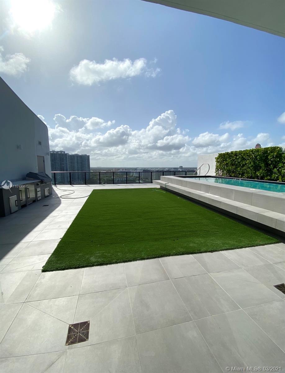 PRIVE ISLAND RESIDENCES - Residential