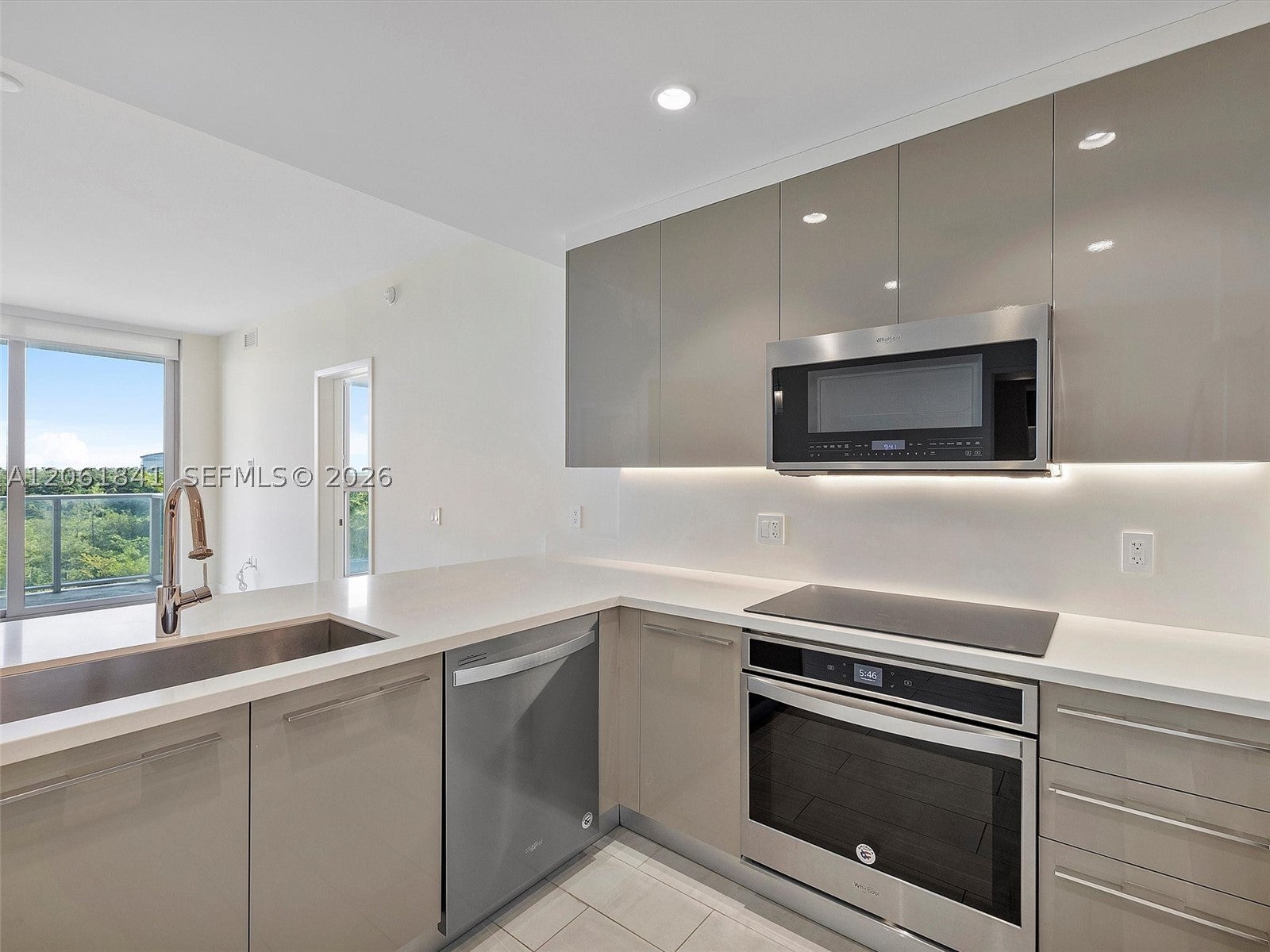 2000 Metropica Way 502