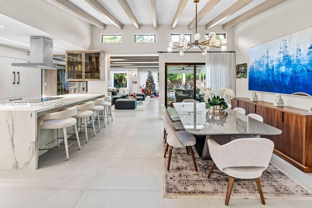 COCONUT GROVE MANOR - Residential